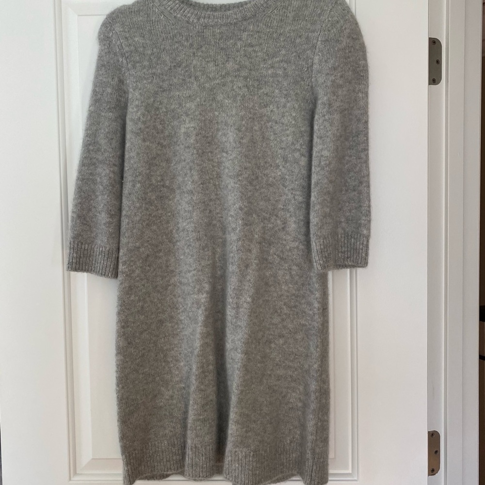 Theory Cashmere 3/4 Sleeve Sweater Dress in Gray in size P